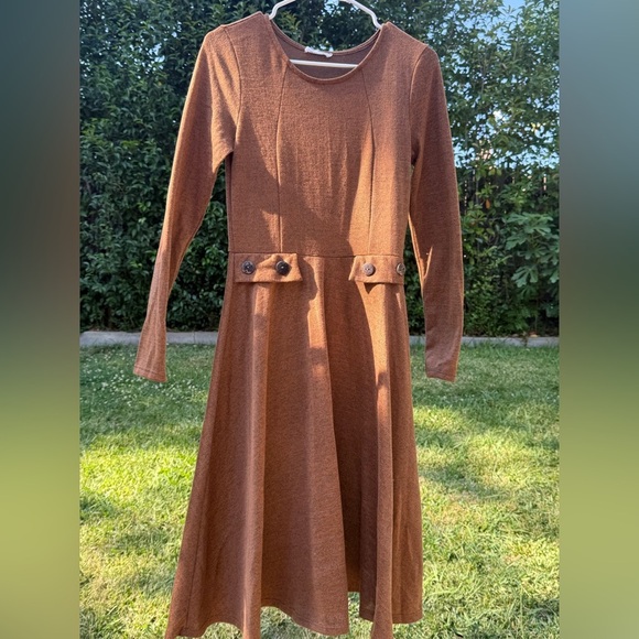 Reb & J. Dresses & Skirts - REB & J 220 Boutique Elegant Brown Long Sleeve Dress size Medium